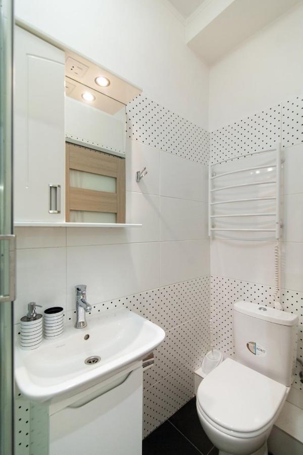 לבוב Apartment On Krakivska Street מראה חיצוני תמונה