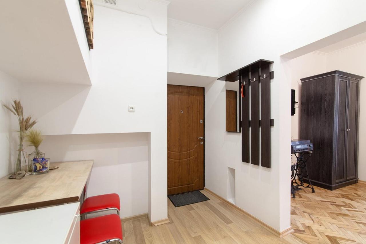 לבוב Apartment On Krakivska Street מראה חיצוני תמונה